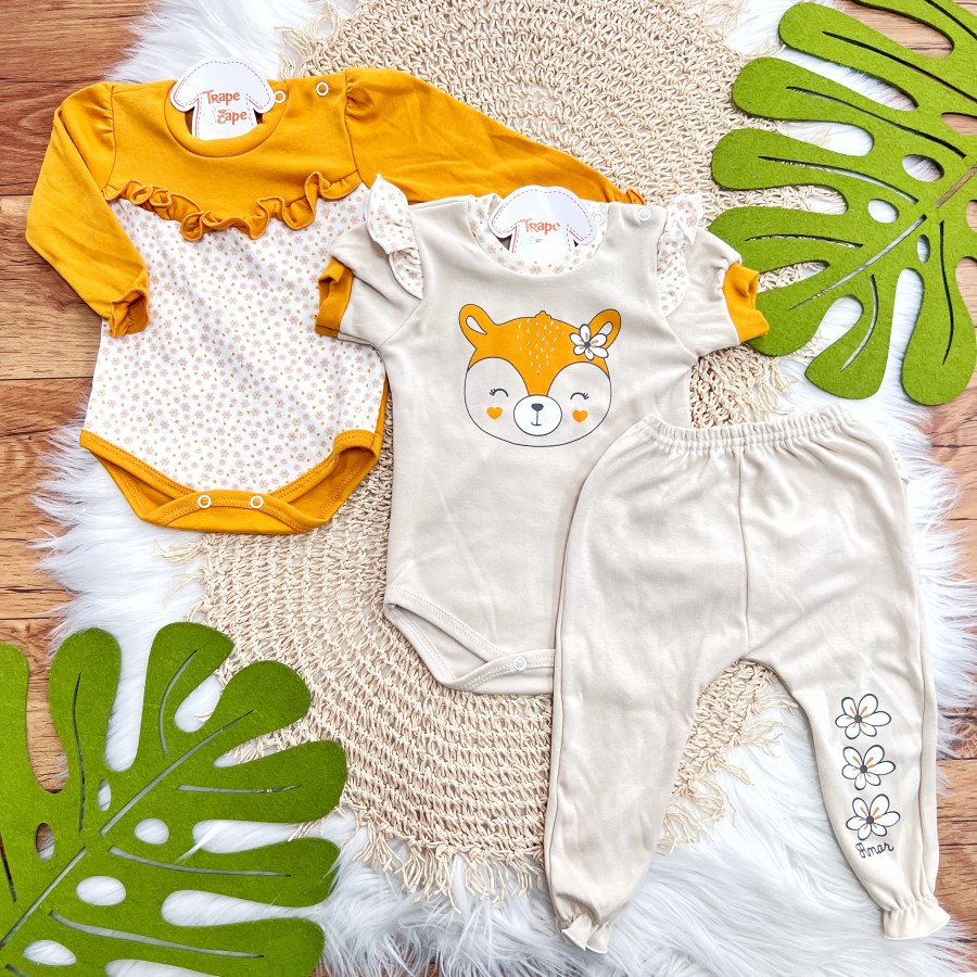  Conj. 3 peças Body Flores, Rena e Calça com Babadinho - Mostarda e Areia